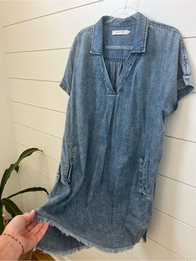 Billy T Blue Washed Denim V-Neck Short Sleeve Dress